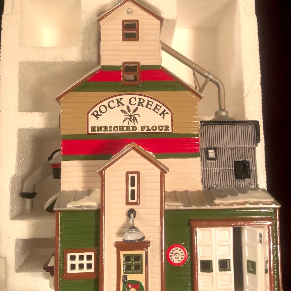 Department 56 Rock Creek Granary